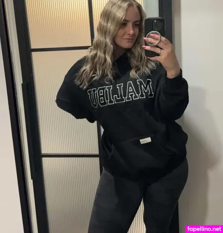 Nadia Meunier OnlyFans Thumbnail #fEiLN3e0tR