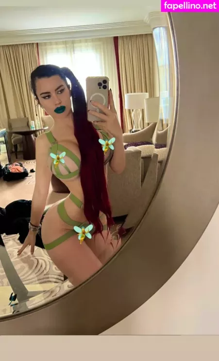 Nadia Palik OnlyFans Thumbnail #yhwndnWPug