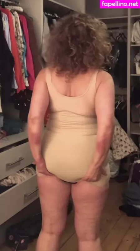 Nadia Sawalha OnlyFans Thumbnail #8bHkhCt3Sp