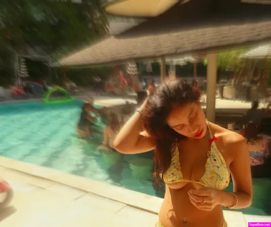 Nadiabellaa OnlyFans Thumbnail #kn4sFFUgbi