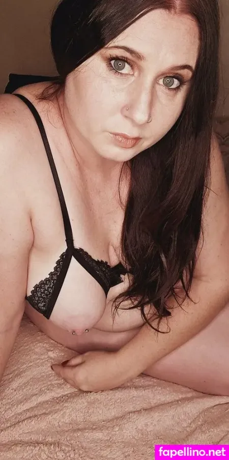 Nadiabratke OnlyFans Thumbnail #999i3SJ52B