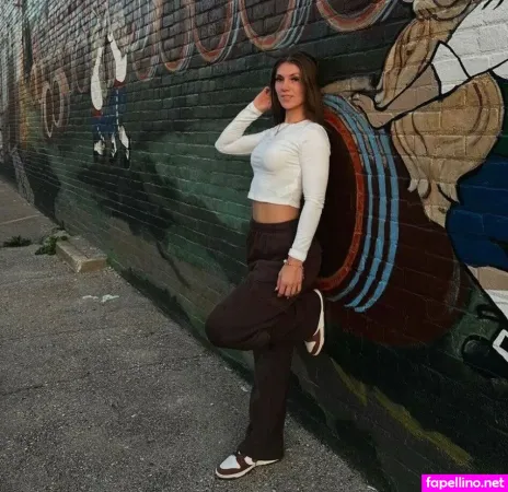 Nadiamclark OnlyFans Thumbnail #1aBr16G5oz