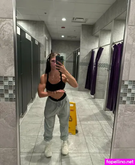 Nadiamclark OnlyFans Thumbnail #hfk3VL9J18