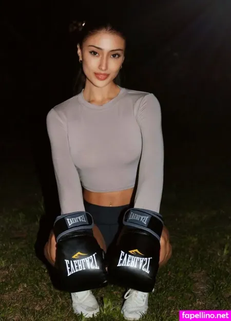 Nadiastrikesagain 2 Main Profile Photo