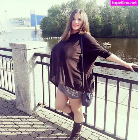 Nadin Shcherban OnlyFans Thumbnail #9wbLByvLrv