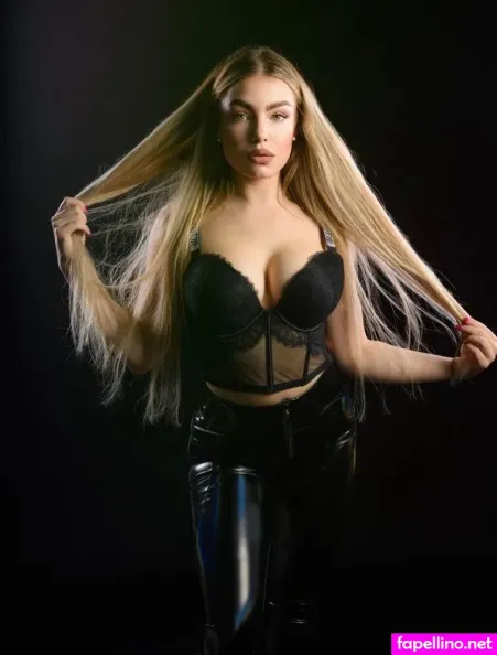 Nadine Kierspel OnlyFans Thumbnail #g20pvLsQ33