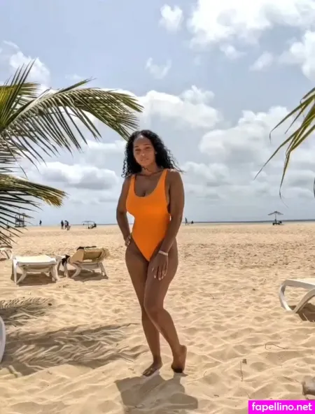 Nadine Mills OnlyFans Thumbnail #yl39zxT6qe
