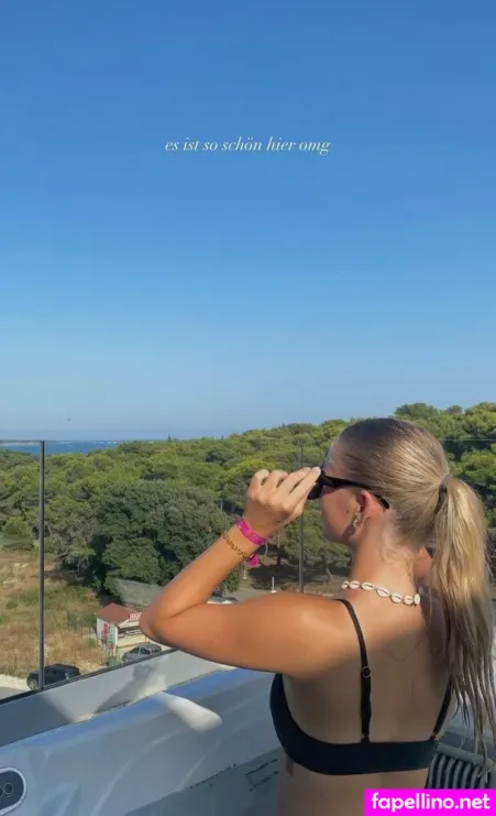 Nadine Zofia Hamleh OnlyFans Thumbnail #f6LFwWLIau