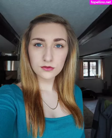 Nadine22 OnlyFans Thumbnail #GsU5fp2V3u