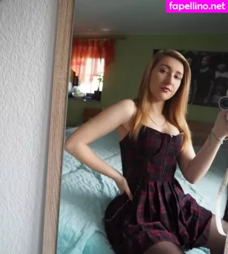 Nadine22 OnlyFans Thumbnail #mIsPTR31EA