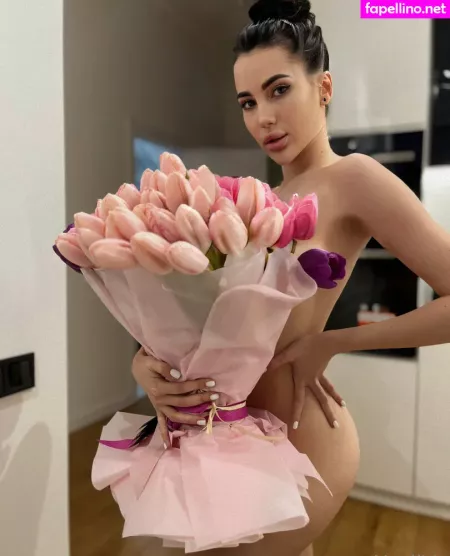 Nadinnadi OnlyFans Thumbnail #QcFVIaZZ8s