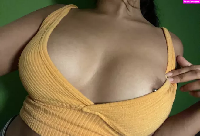 Nadiya Malik OnlyFans Thumbnail #En7LjlvkGk