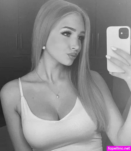 Nadjana OnlyFans Thumbnail #0wiAft3xR9