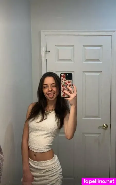 Nadya Yereminn OnlyFans Thumbnail #UNP7OBRN3N