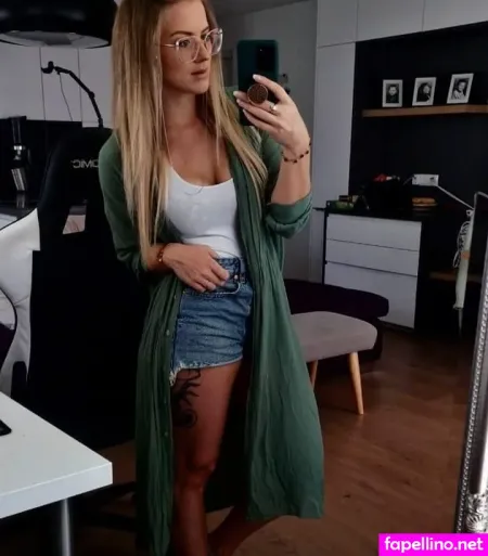 Naguura Twitch OnlyFans Thumbnail #6BLUzzzCaC