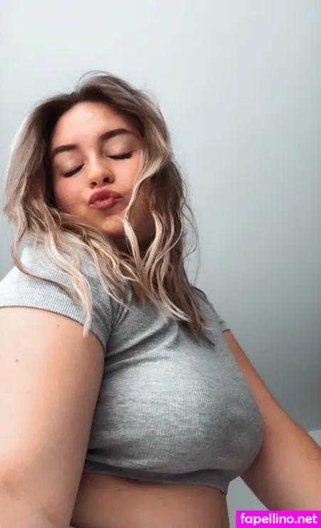 Nahalial33 OnlyFans Thumbnail #XYHosk7Lii