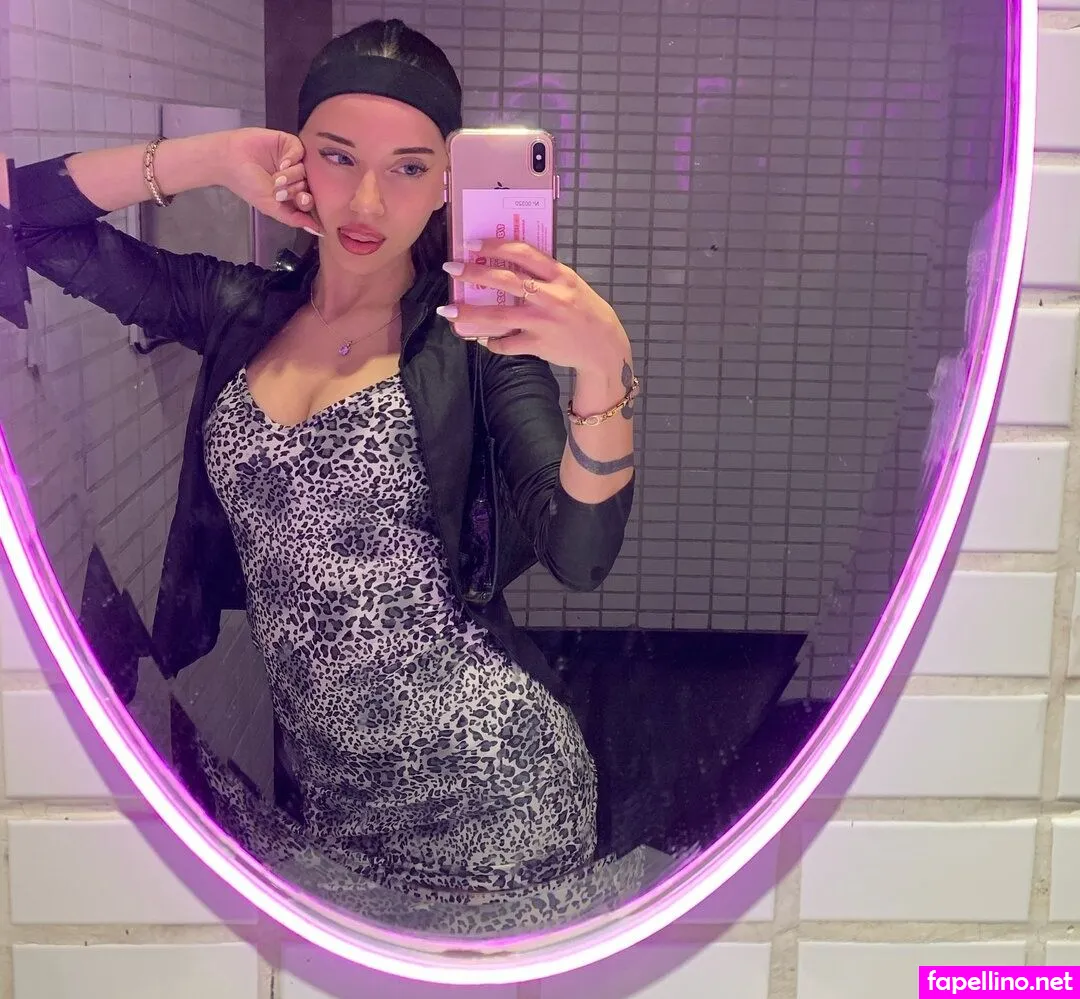 nahiarabrenn, tangerinebbyxo Nude Leaked OnlyFans Photo #254lCBce9f