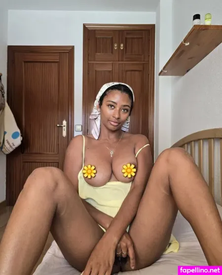 Nahomybraoni OnlyFans Thumbnail #KUjFVcUstr