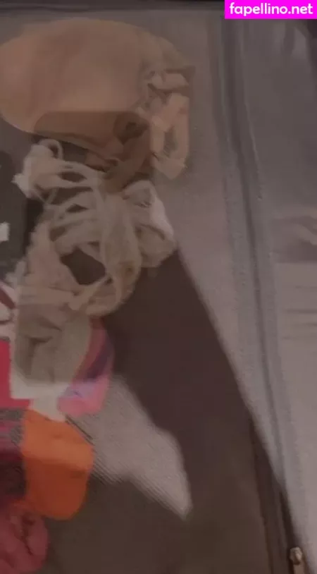 Nahzinhaa OnlyFans Thumbnail #Zv8mEMETG2