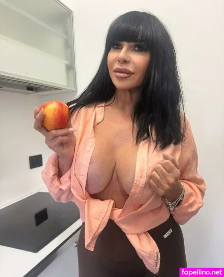 Naima La Donna Puma photo