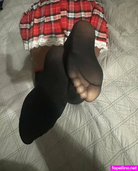 Nakedcaramelsoles OnlyFans Thumbnail #KIP6FzKOXb