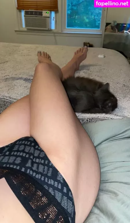 Nakedella OnlyFans Thumbnail #EX9MFMWpYB