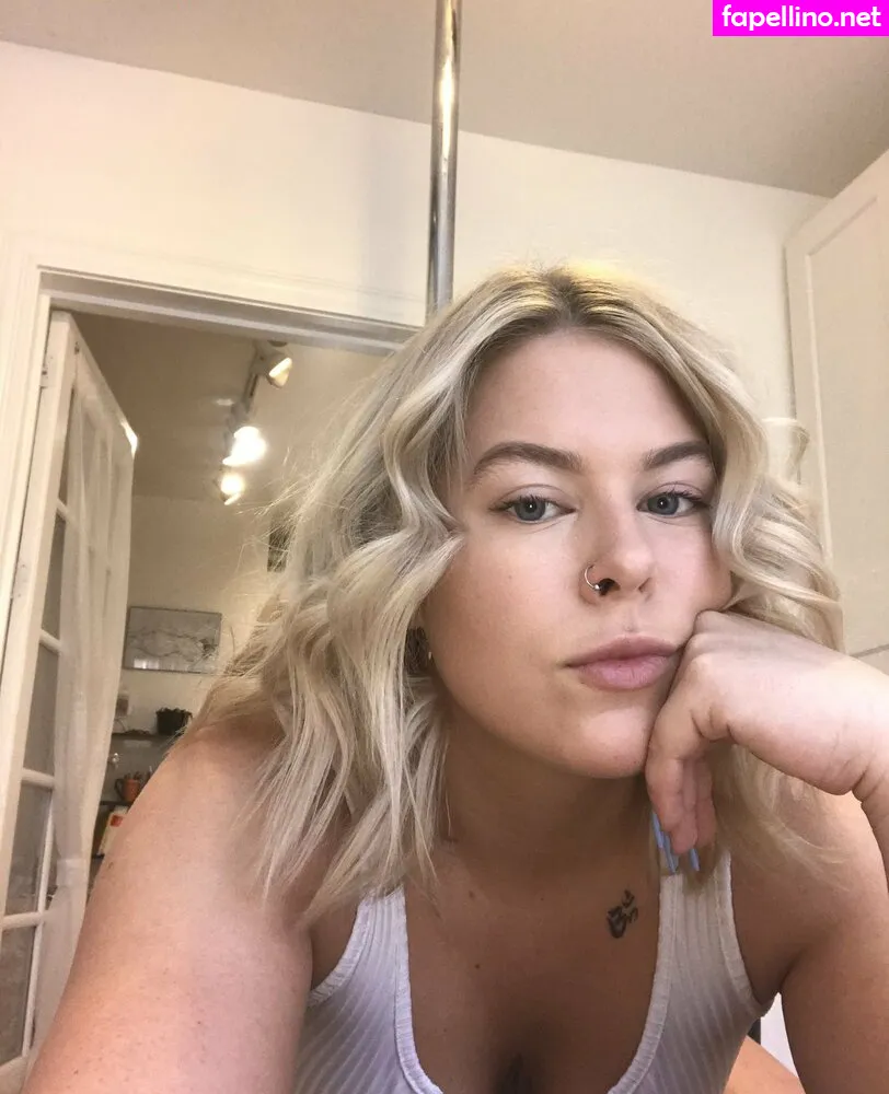 _theeprettygirl, nakedgirloninternet Nude Leaked OnlyFans Photo #6UDPt8p4mD