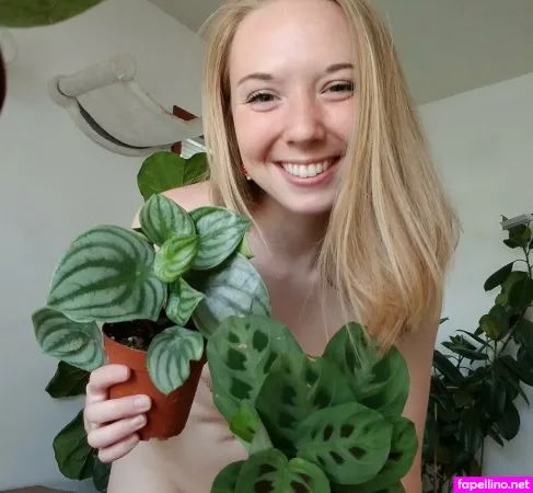 Nakedplantlady OnlyFans Thumbnail #2BpmHI4XEO