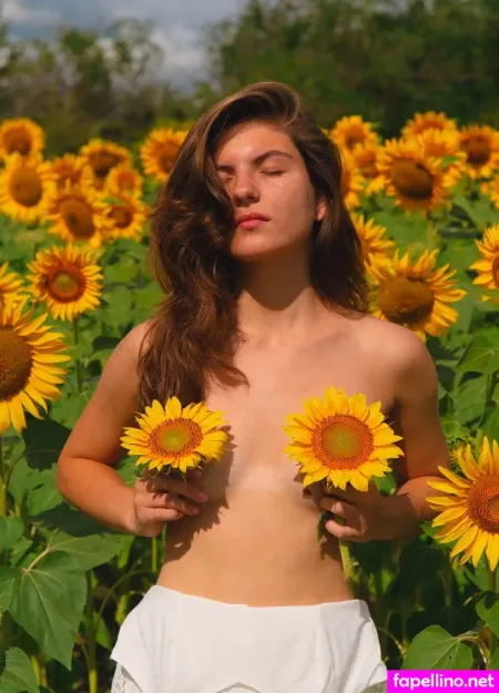 Nakedsunflower OnlyFans Thumbnail #zKZho5pQPo