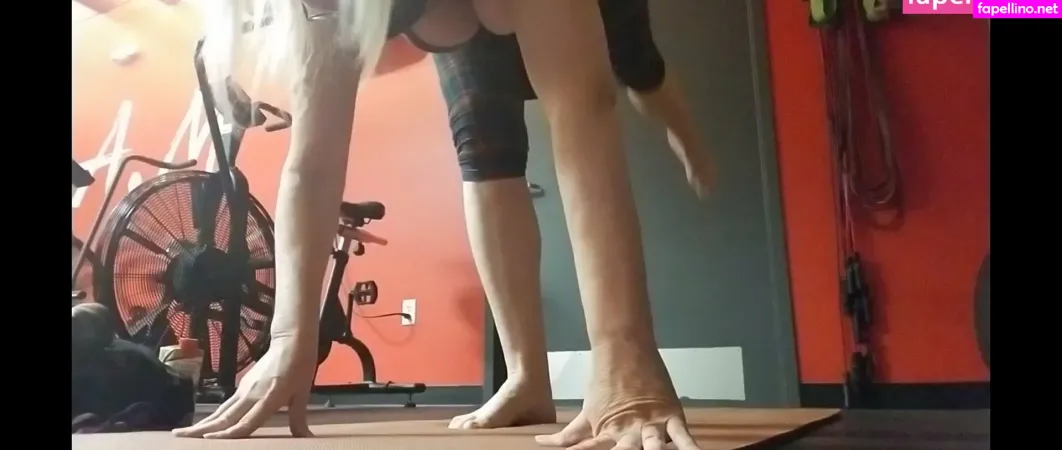 Nakedyoganakedyoga OnlyFans Thumbnail #2kPMzH7mSi