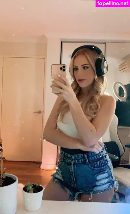 Nalopia OnlyFans Thumbnail #AVURXx5rK6