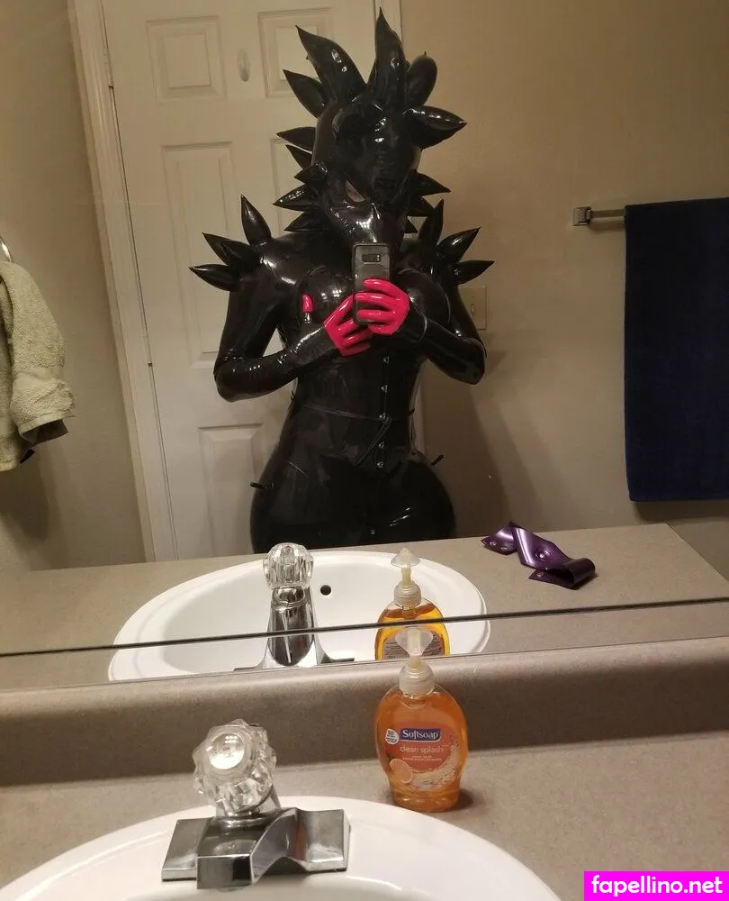 nami_latex Nude Leaked OnlyFans Photo #4xOr5oEvxu