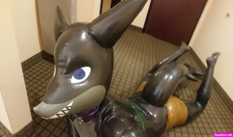 Nami Latex OnlyFans Thumbnail #qHvHJShUMw