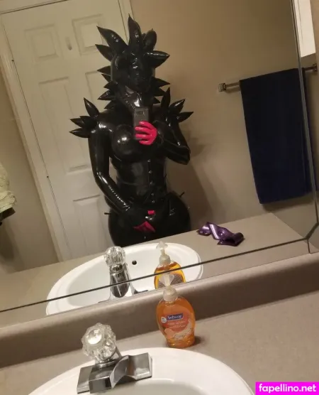 Nami Latex OnlyFans Thumbnail #xZVR2FgMml