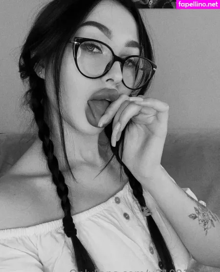 Nana White OnlyFans Thumbnail #ivlWDXfEA6