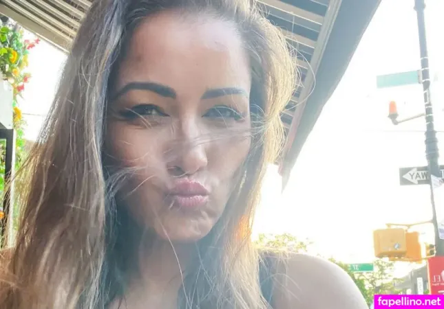 Nanagouvea OnlyFans Thumbnail #FCkVeb8UBC