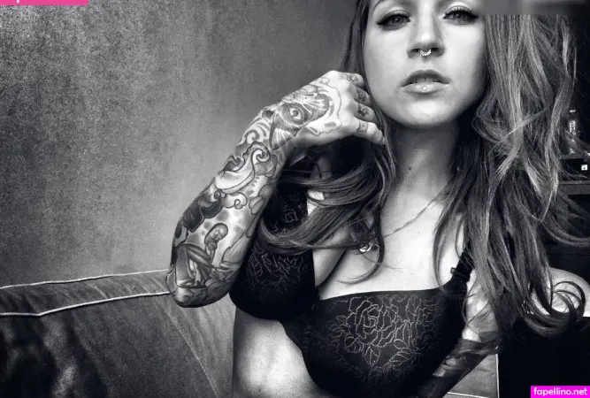 Nancy Mietzi OnlyFans Thumbnail #U3xr6PaFeT