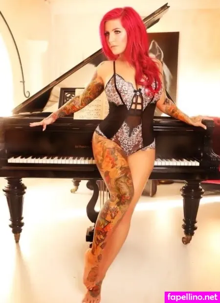 Nancy Mietzi OnlyFans Thumbnail #manrRKMGOb