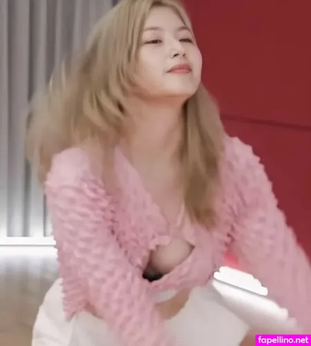 Nancy Momoland OnlyFans Thumbnail #F2TDA9eXWS