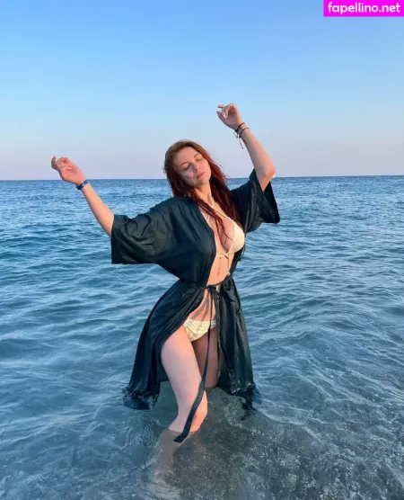 Nancy Novikova OnlyFans Thumbnail #favdwD1OF2