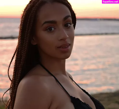 Naomi Berlin OnlyFans Thumbnail #AhzPKDrODe