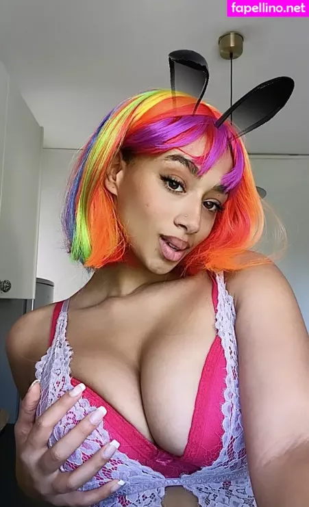 Naomi Berlin OnlyFans Thumbnail #vaximXVoYJ