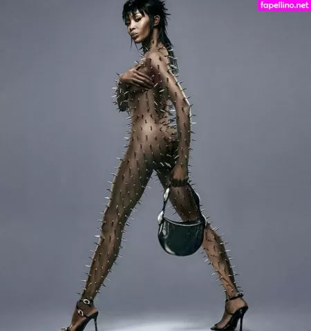Naomi Campbell OnlyFans Thumbnail #tr8scdfbOu