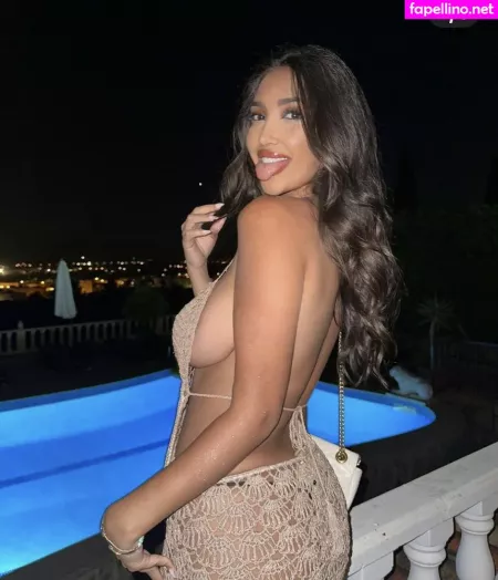 Naomi De Crescenzo OnlyFans Thumbnail #A3V3xaBwBd