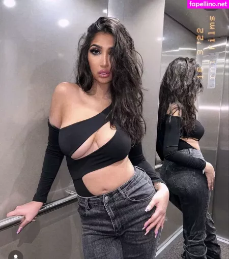 Naomi De Crescenzo OnlyFans Thumbnail #Rkt16Bb1DL