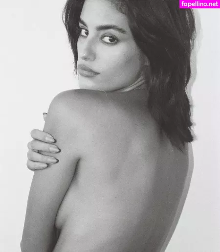 Naomi Eliav OnlyFans Thumbnail #xKdPOSgVEg