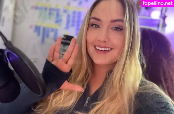 Naomi Kyle OnlyFans Thumbnail #fv0f9Bl9Ei