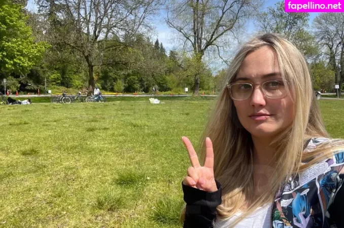 Naomi Kyle OnlyFans Thumbnail #lOPBrsrbwE