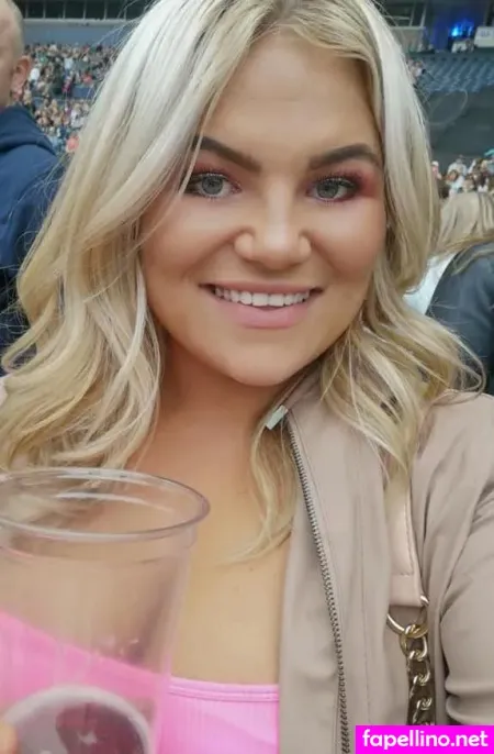 Naomi M OnlyFans Thumbnail #AUBF6VwikF