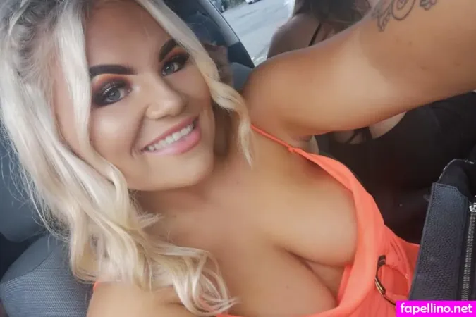 Naomi M OnlyFans Thumbnail #rDyeri6uWc